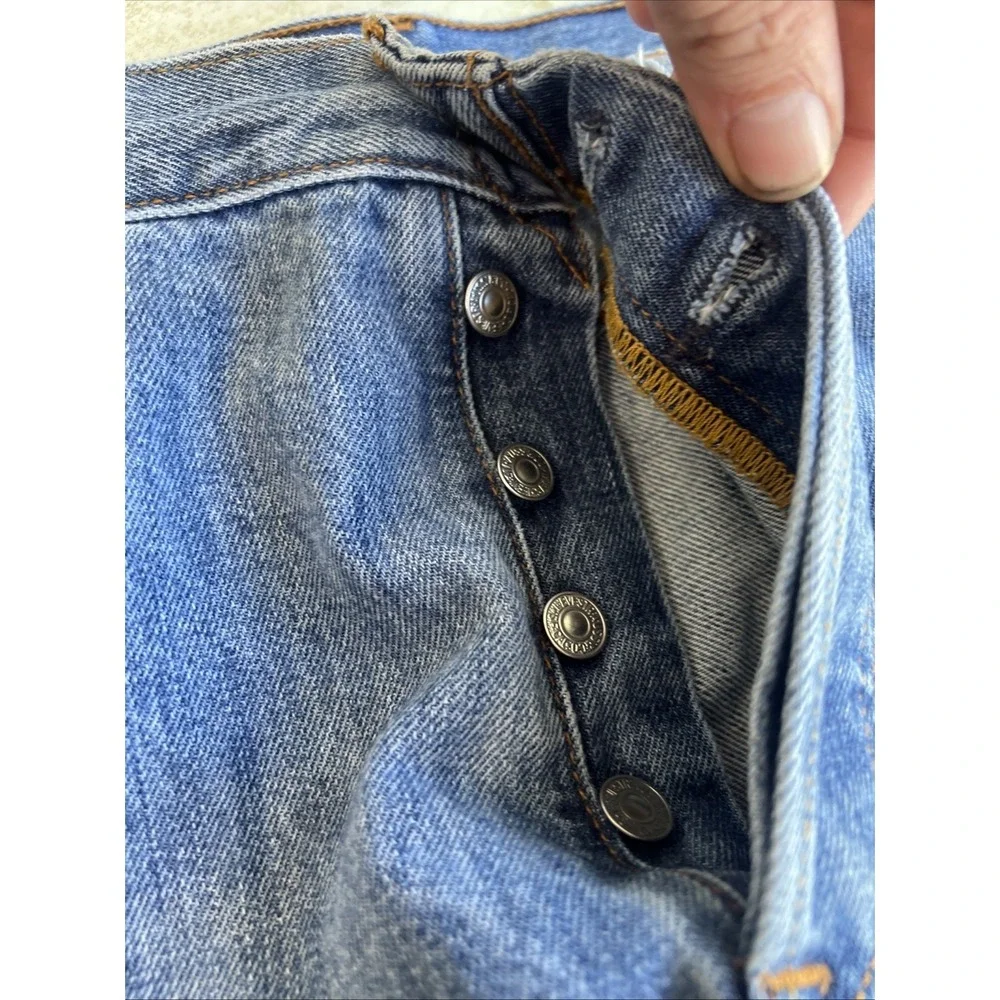 Vintage Y2K Levi's 501 Medium Wash Denim Jeans 34 X 32 Worn Button Fly - Picture 5 of 10
